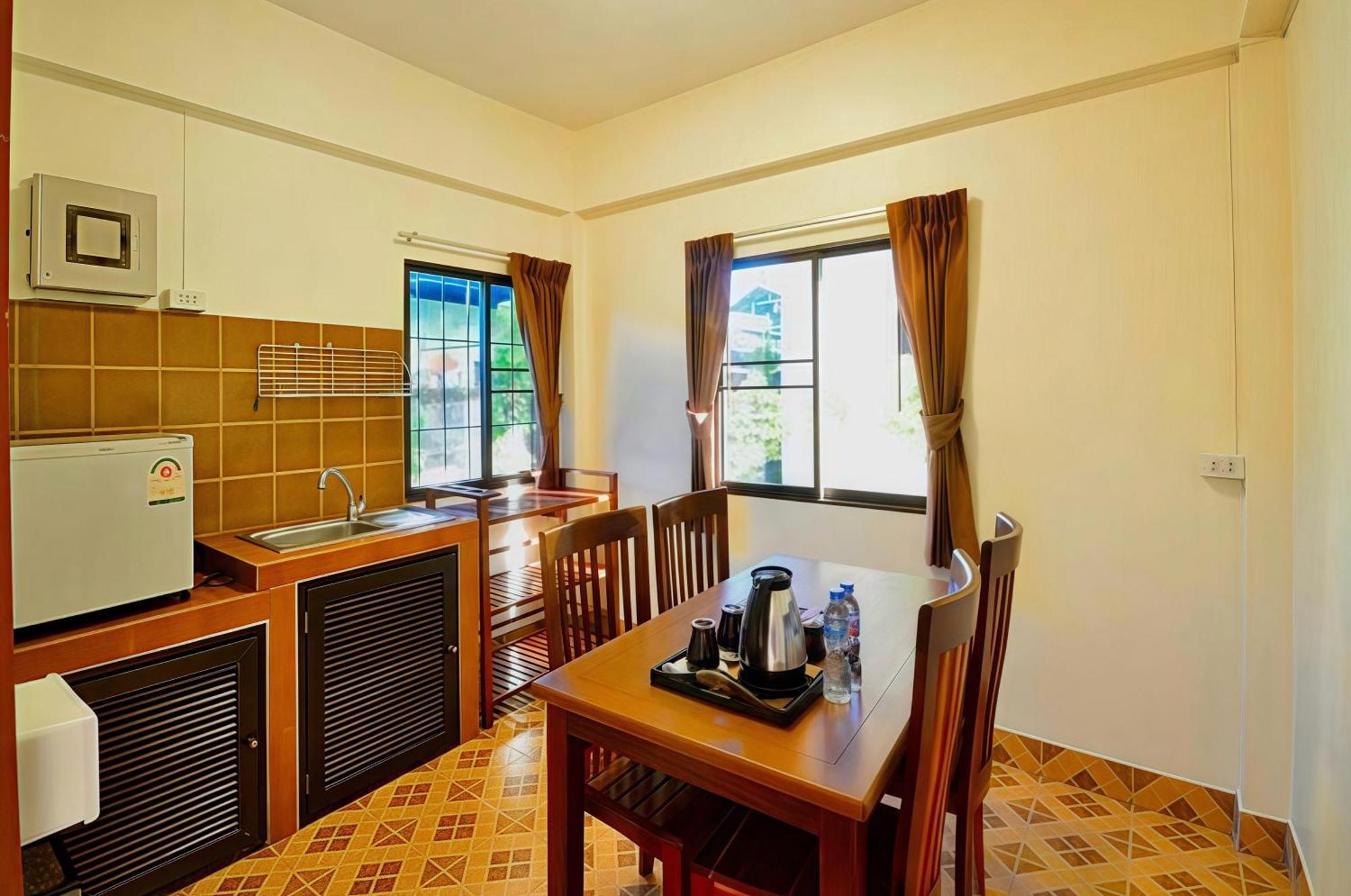 Avila Resort Pattaya Jomtien Beach Room photo
