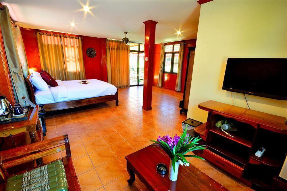Avila Resort Pattaya Jomtien Beach Exterior photo