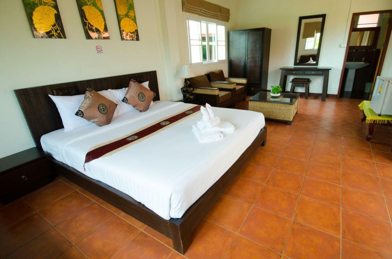Avila Resort Pattaya Jomtien Beach Exterior photo